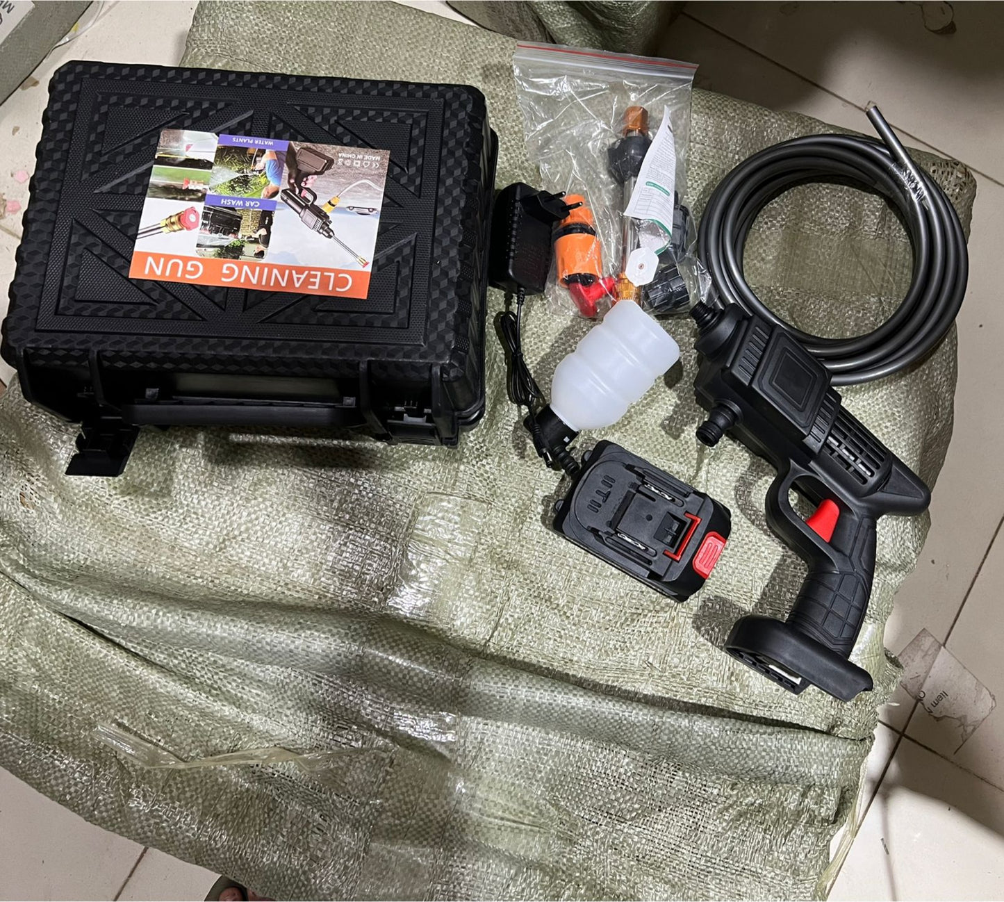Automatic Cordless Car Wash Spray Gun 48V High Pressure Lithium Battery, Wireless Foam Jet Washer (Double Battery)